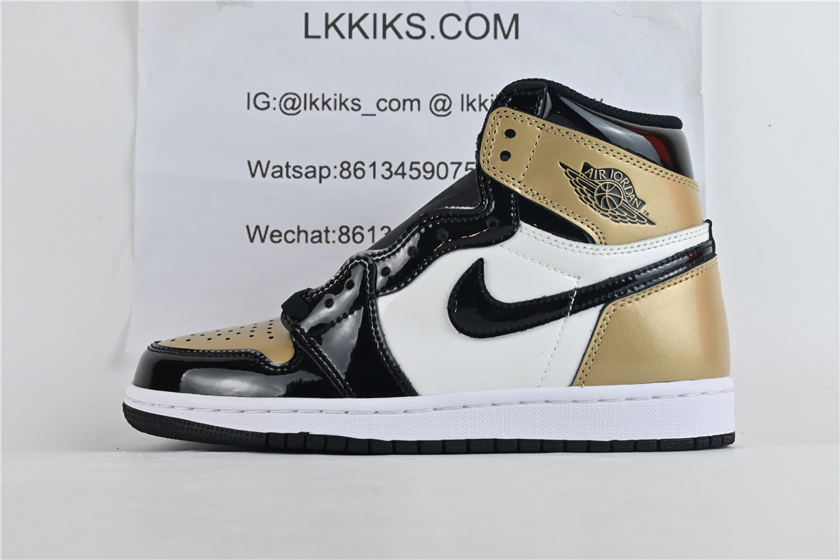 Air Jordan 1 Retro High Gold Toe