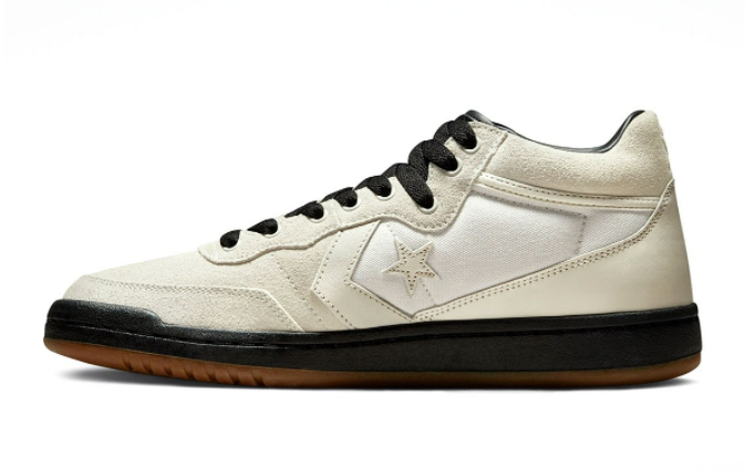 Ca*ha*t WIP x Converse CONS