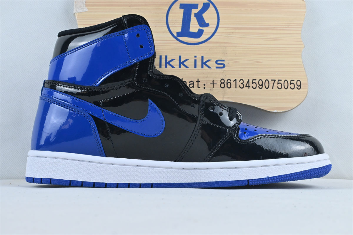 Air Jordan 1 Retro High Blue