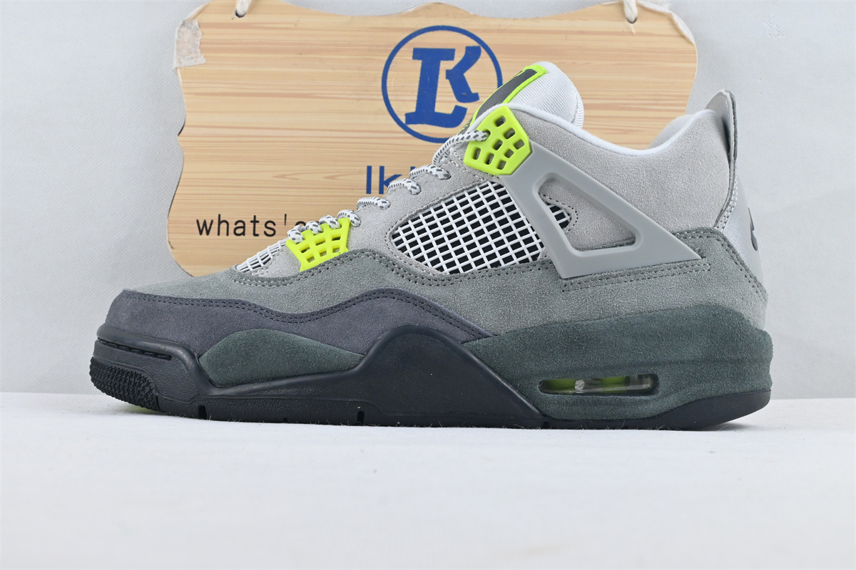 Jordan 4 Retro SE 95 Neon