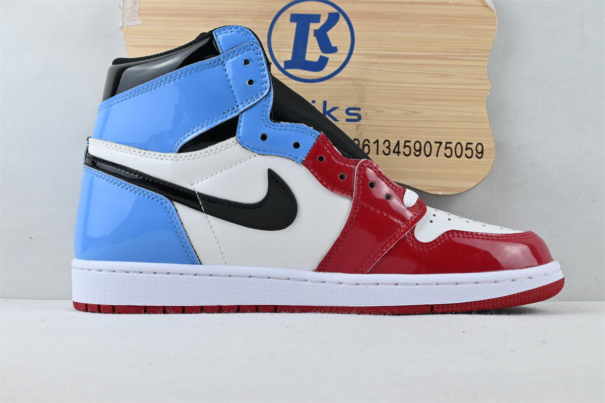 Air Jordan 1 High Fearless UNC