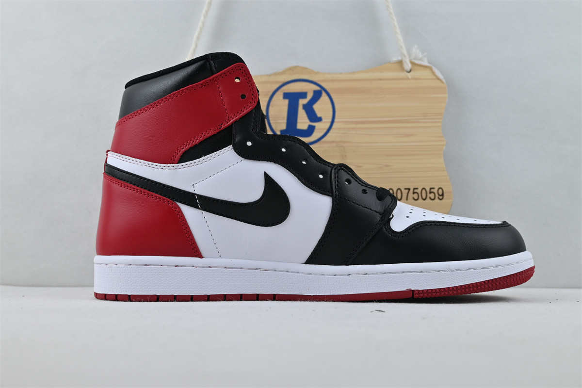 Jordan 1 Retro High Bred Toe