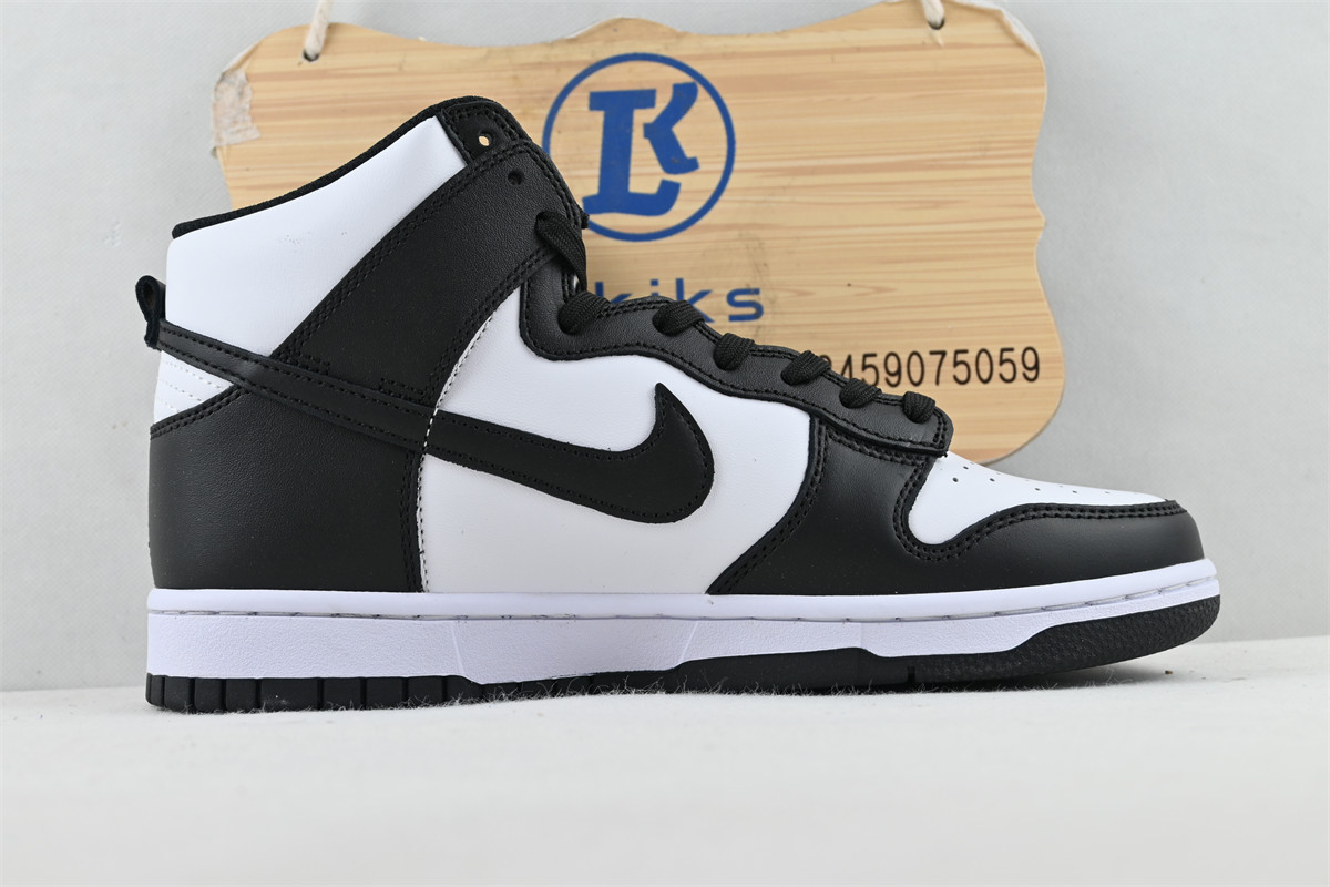Nike Dunk High Panda (2021)