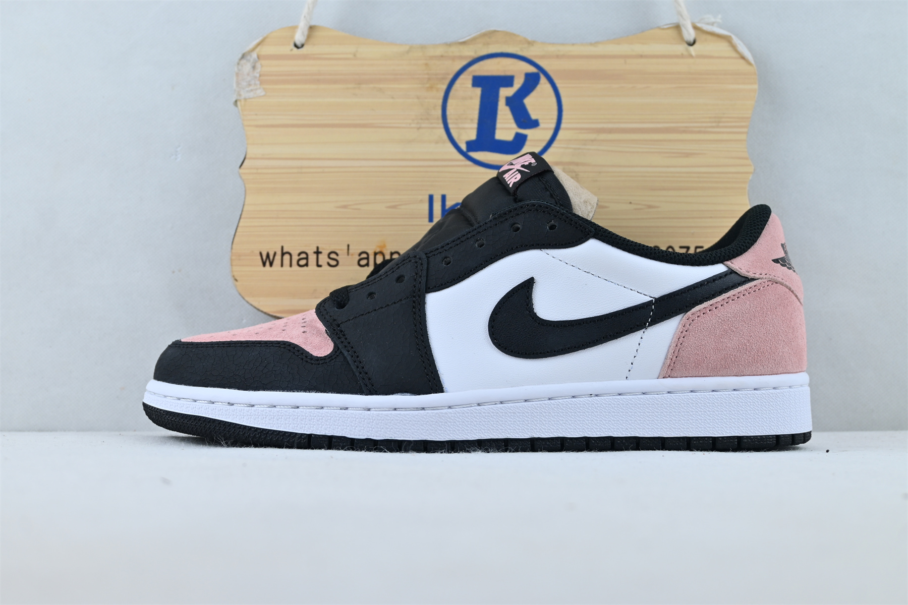 Jordan 1 Low  Bleached Coral