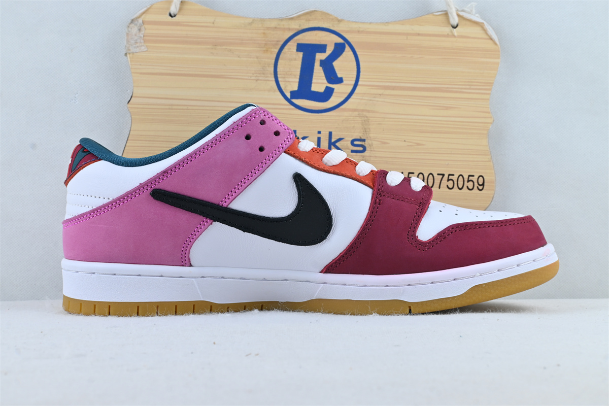 Nike SB Dunk Low Pro QS Parra (Friends