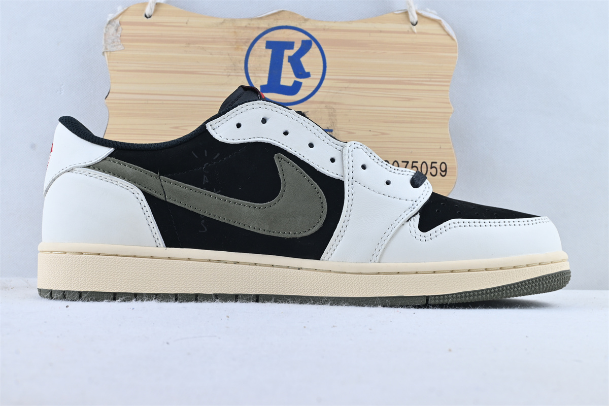 Jordan 1 Retro Low Travis Scott （Flash Sale ）