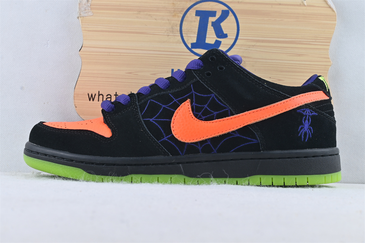 Nike SB Dunk Low Night of Mischief Halloween