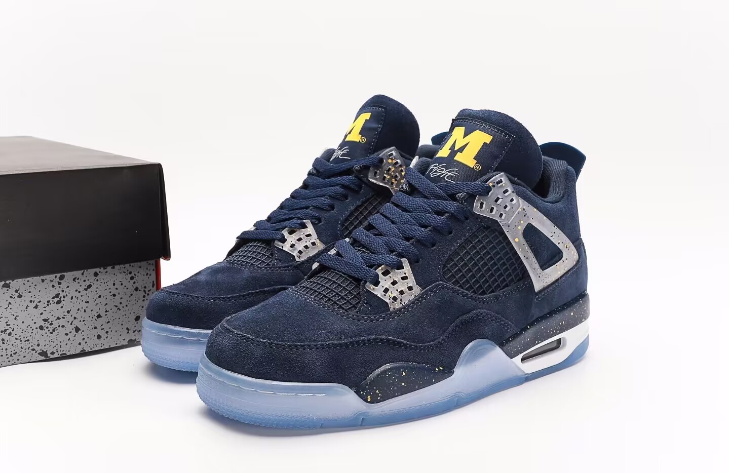 Jordan 4 Retro Michigan