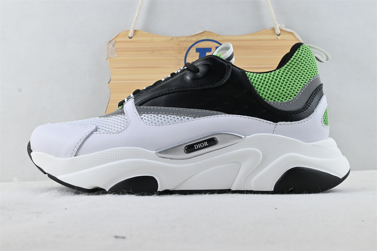 D10r B22 White Green