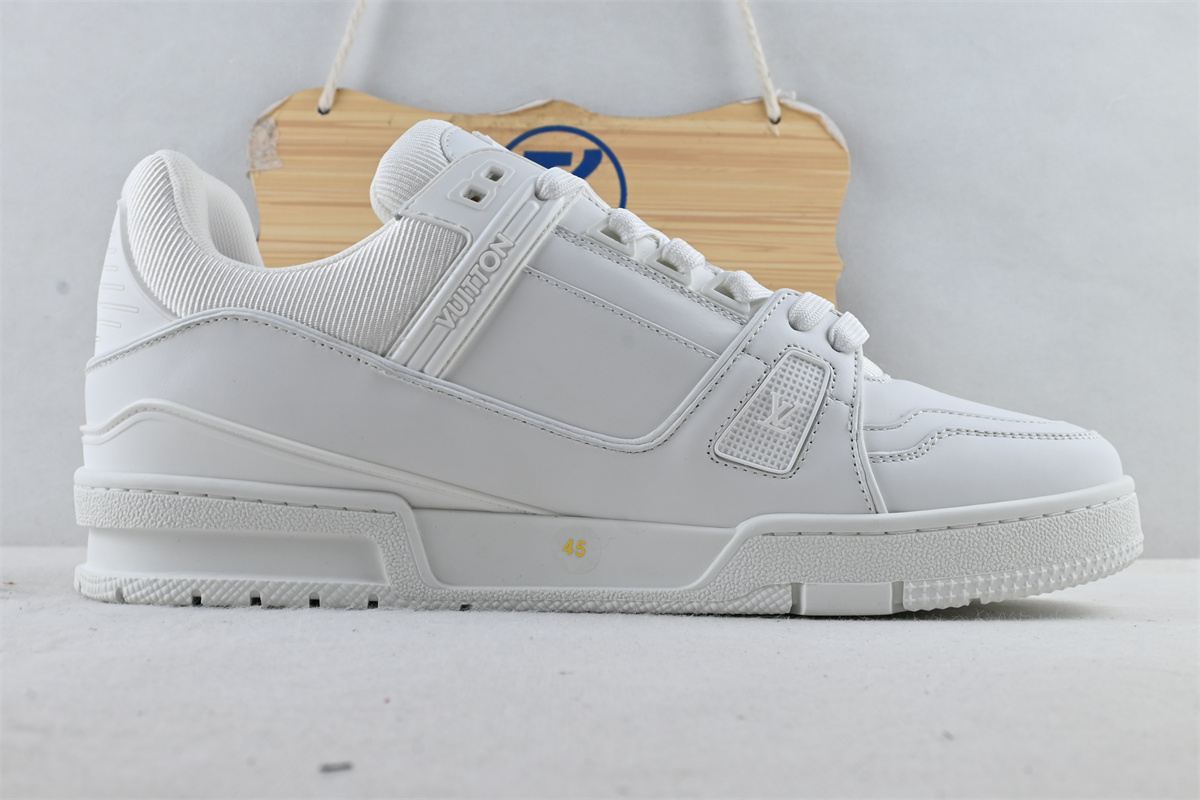 L0vis Vvtt0n LV Trainer White