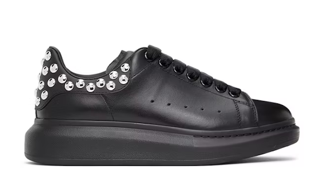 A1exa*der Mcqv*en Oversized Black Studded Heel