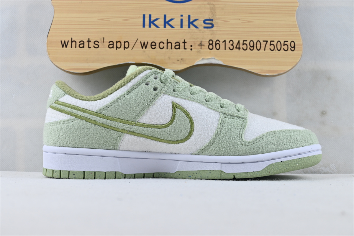 Nike Dunk Low SE Fleece Pack Honeydew