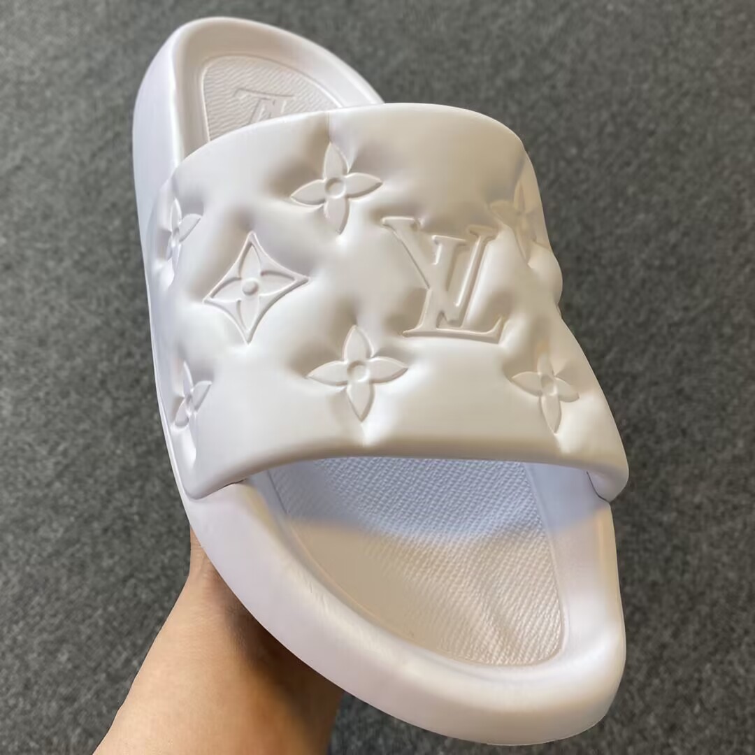 L0vis Vvtt0n slipper