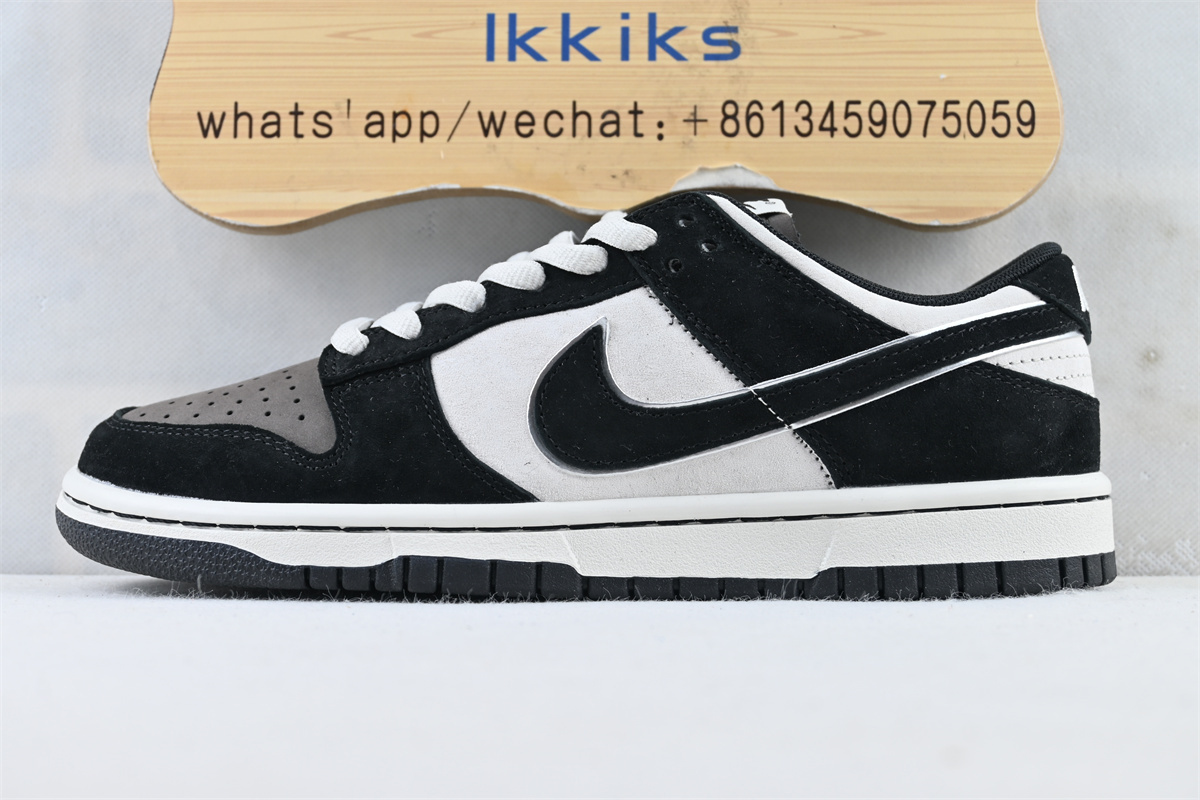 ike SB Dunk Low Otomo Katsuhiro