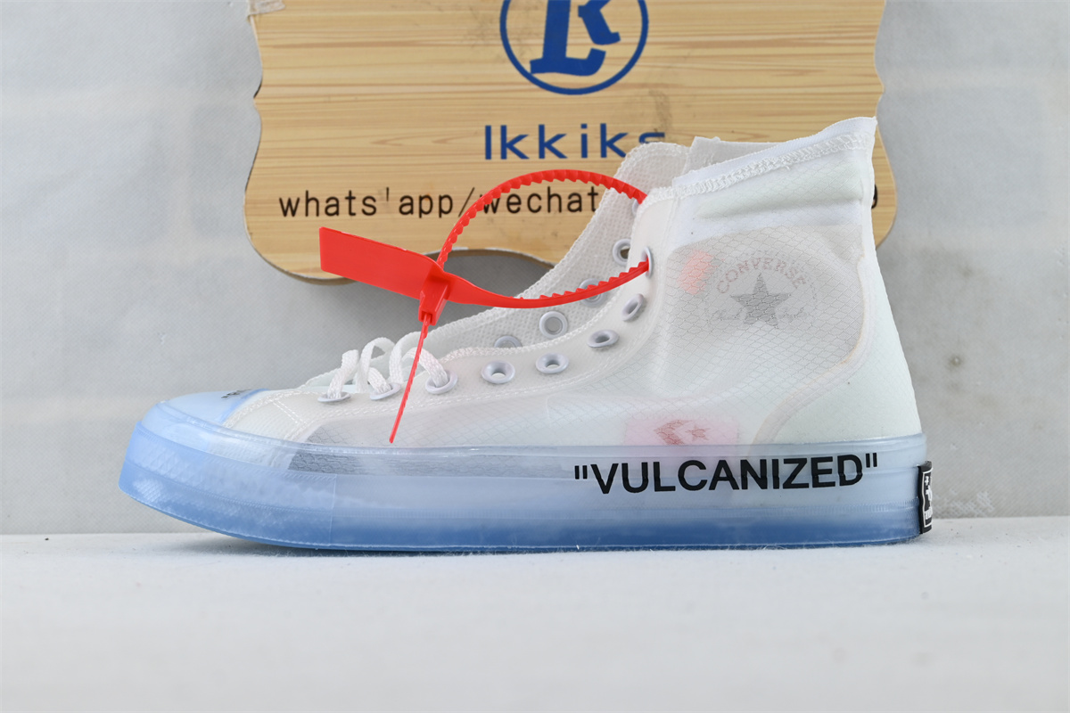 Converse Chuck Taylor All-Star Vulcanized Hi Off-White
