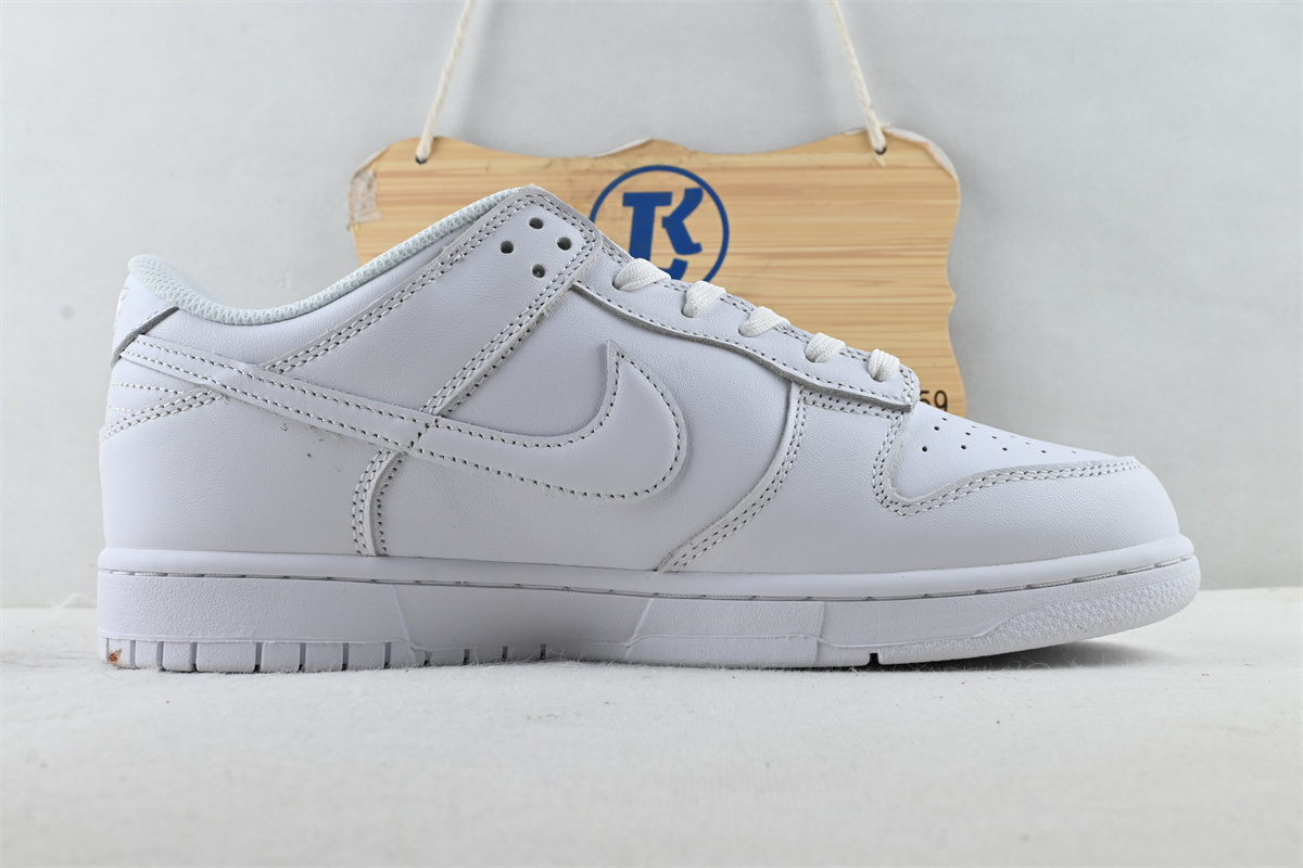 Nike Dunk Low Triple White (2021)