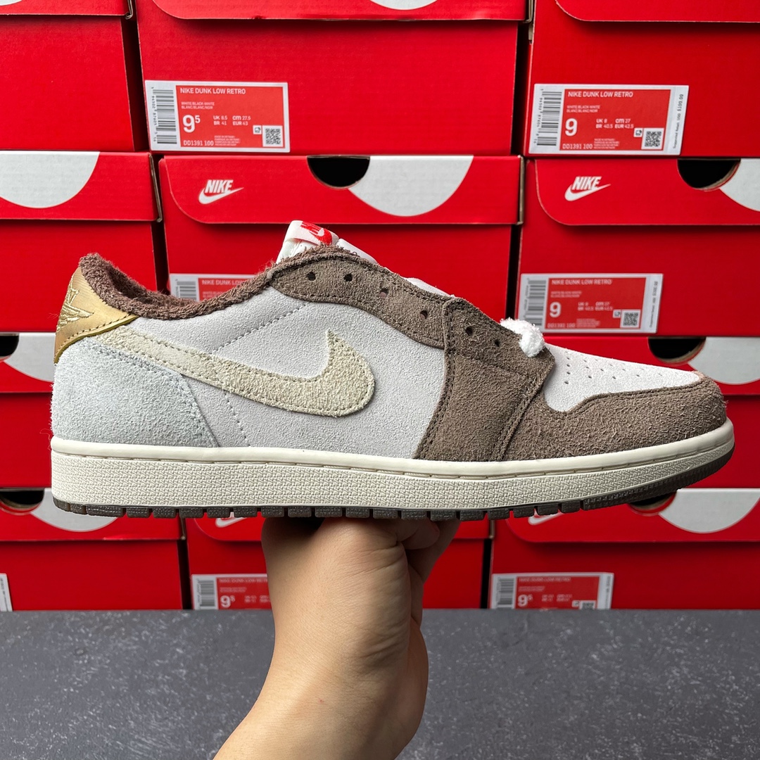 Jordan 1 Retro Low  Year of the Rabbit