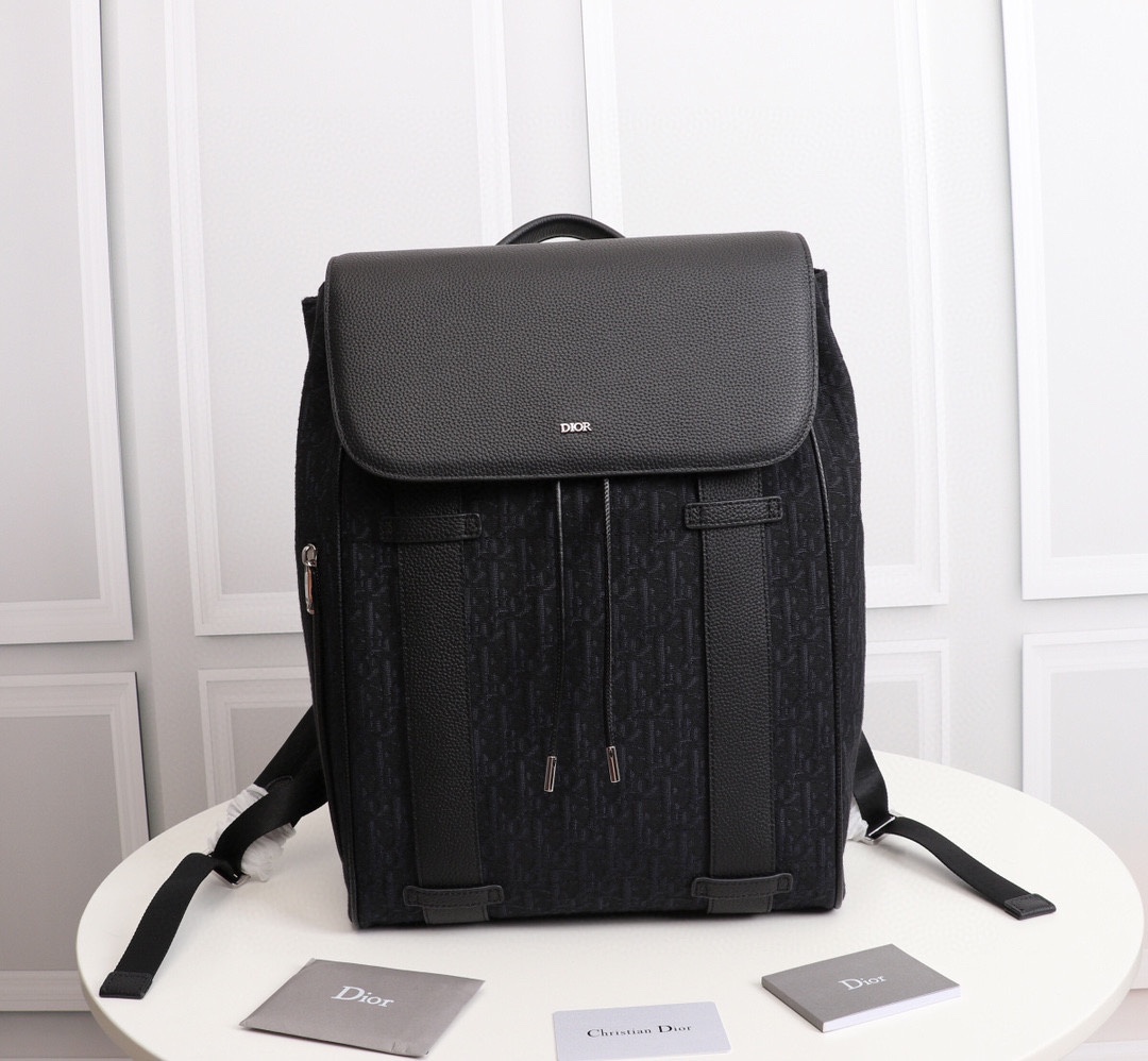 D10r  Backpack