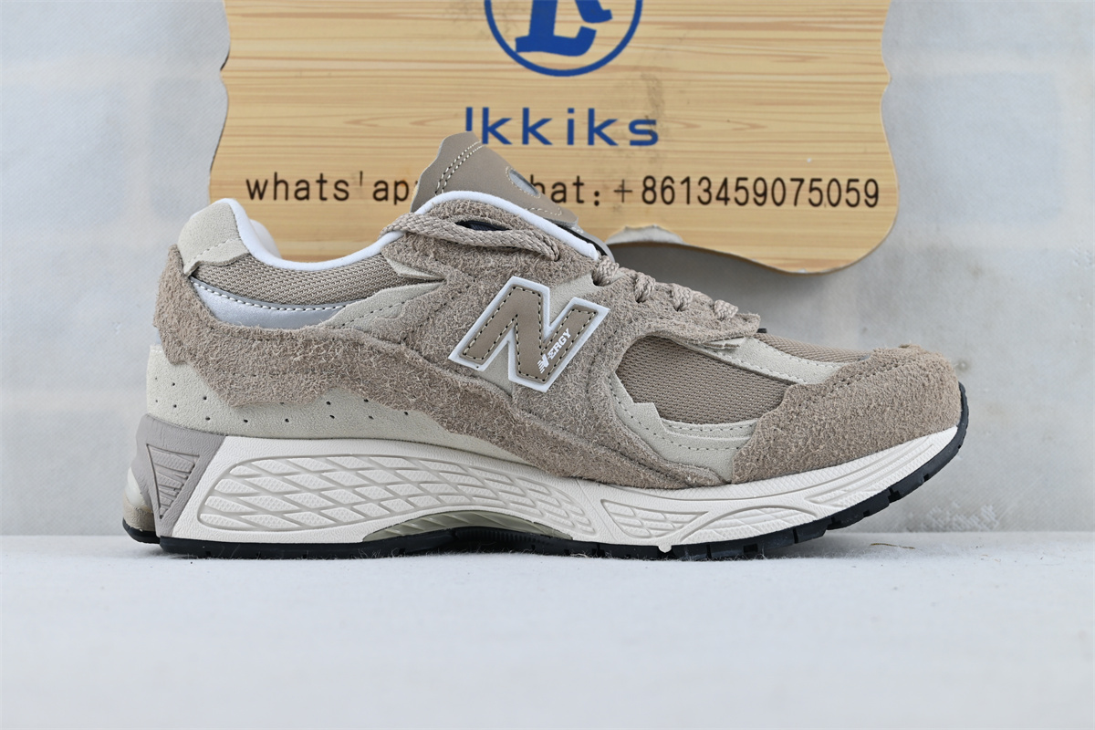 New Balance 2002R Protection Pack Driftwood