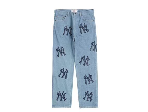Svp*me x New York Yankees Regular Jean Washed Blue