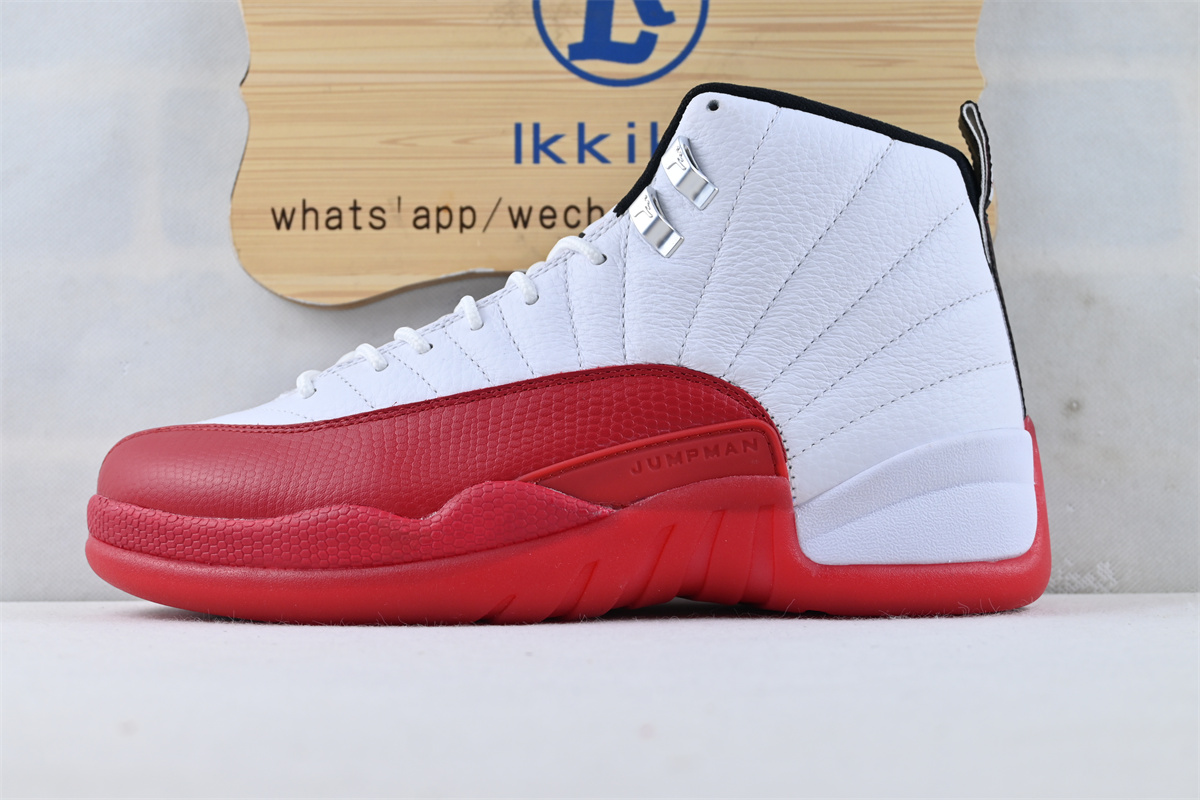 Air Jordan 12