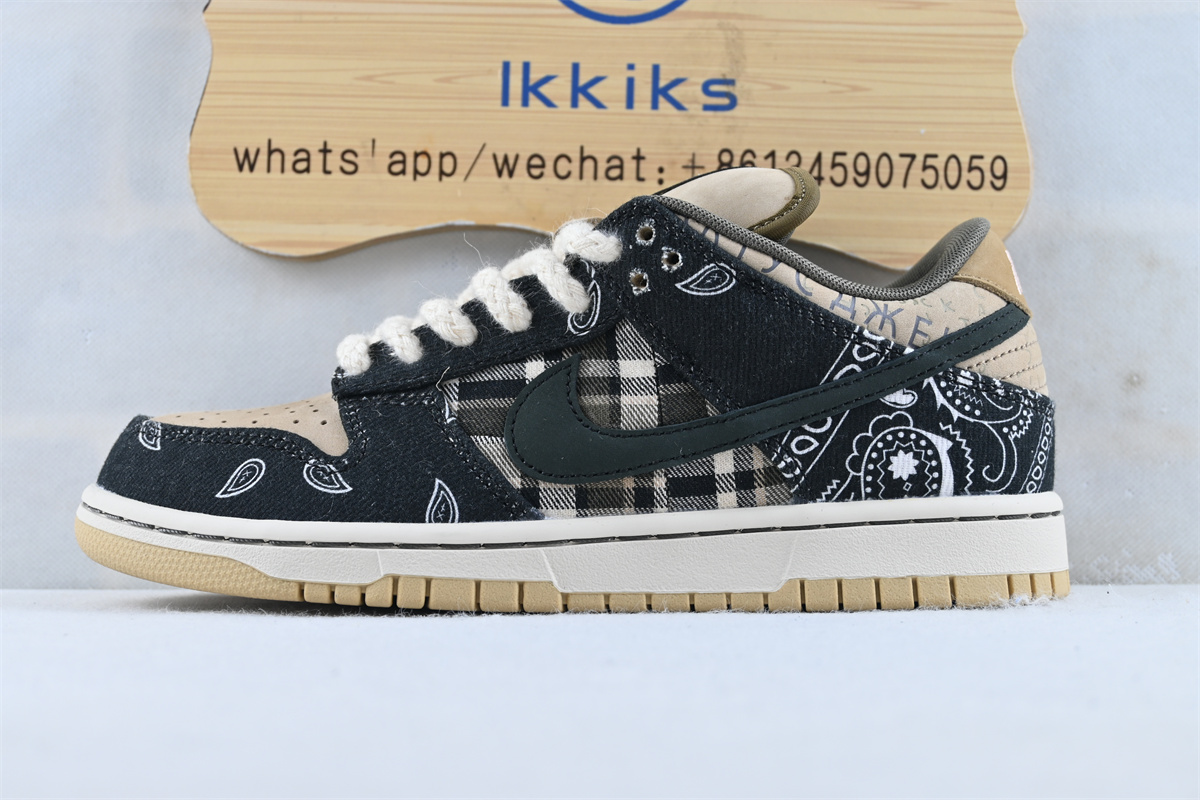 Nike SB Dunk Low Travis Scott
