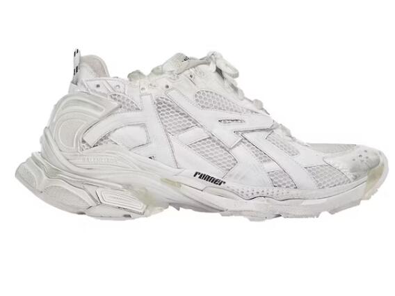 Ba1en*iaga Runner White