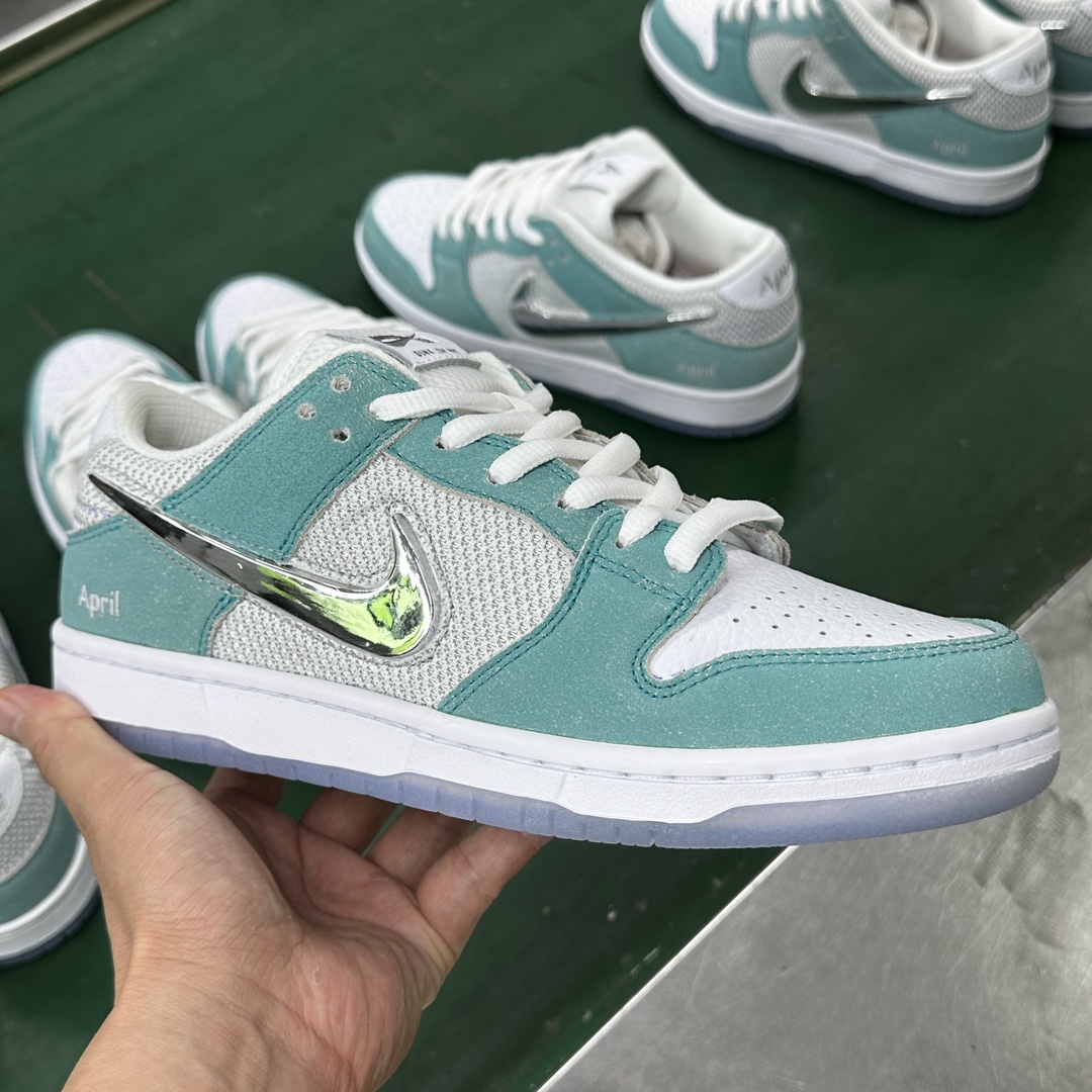 Nike SB Dunk Low April Skateboards
