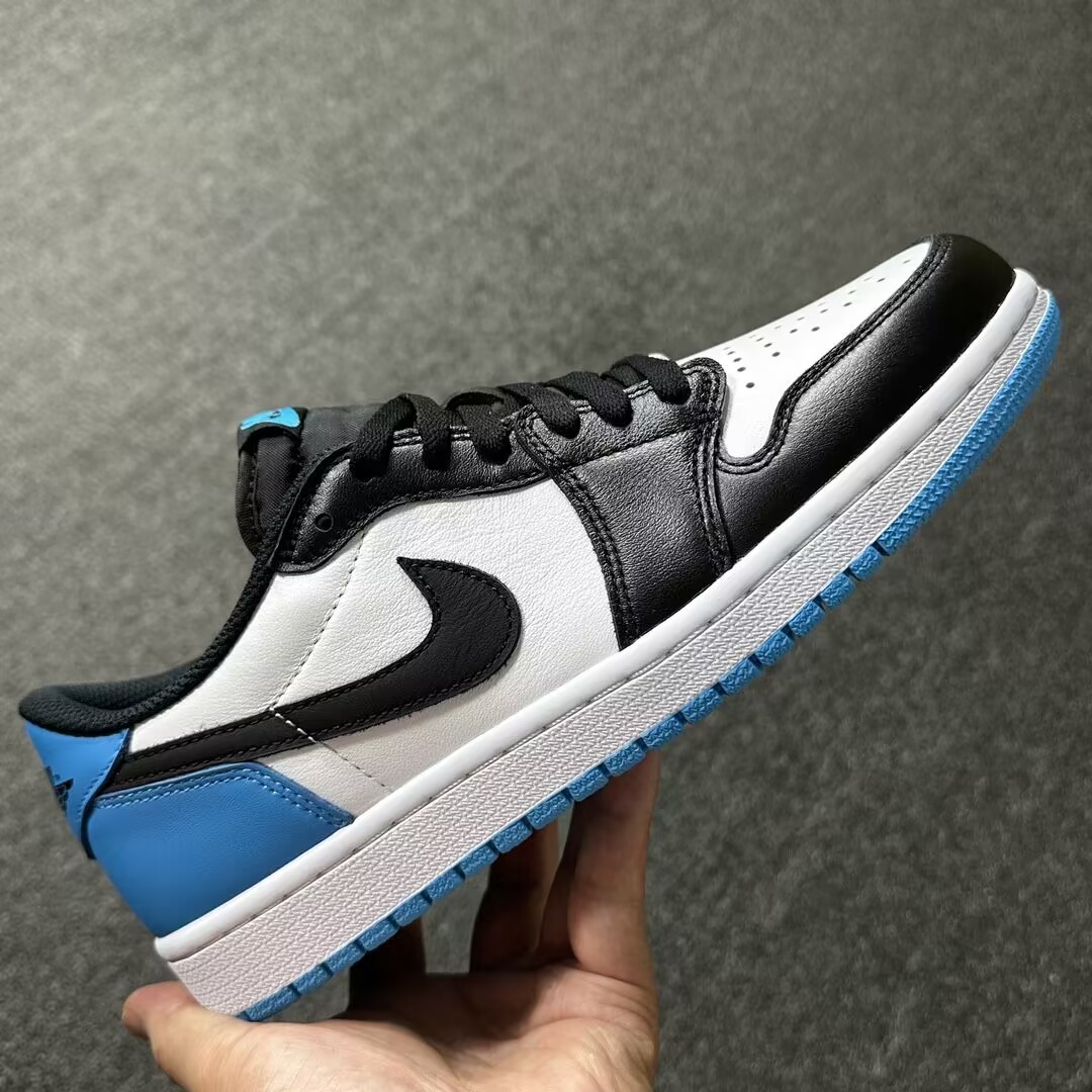 Air Jordan 1 Low blue