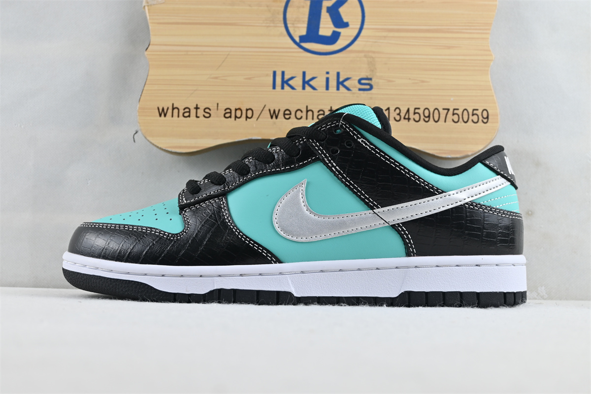 Nike Dunk SB Low D1am0nd S*pply Co.T*f*ny