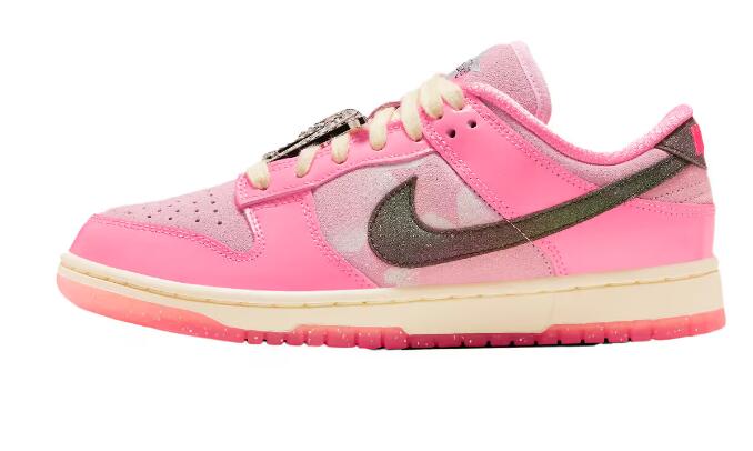 Nike Dunk Low Barbie