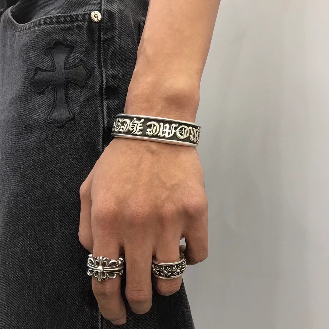 Ch*0me He**ts  Scroll Label