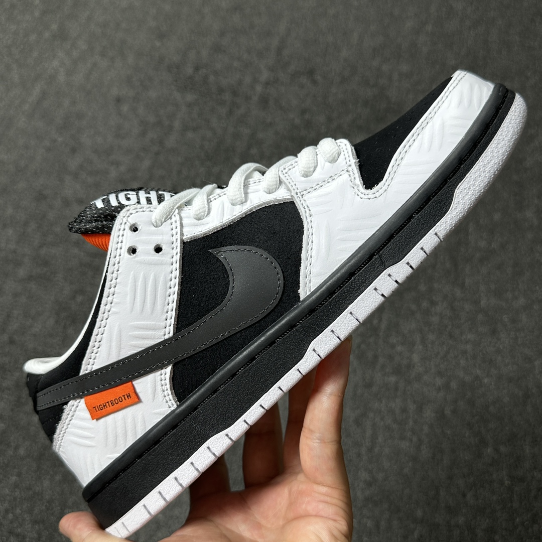 TIGHTBOOTH x Nike SB Dunk Low