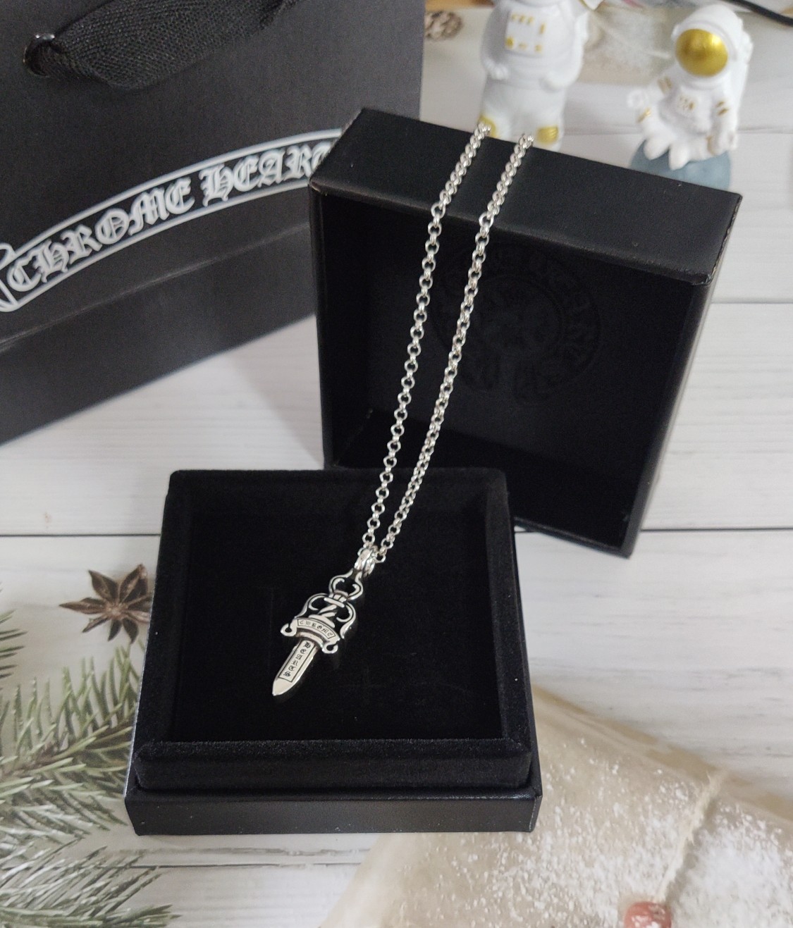 Ch*0me He**ts Necklace