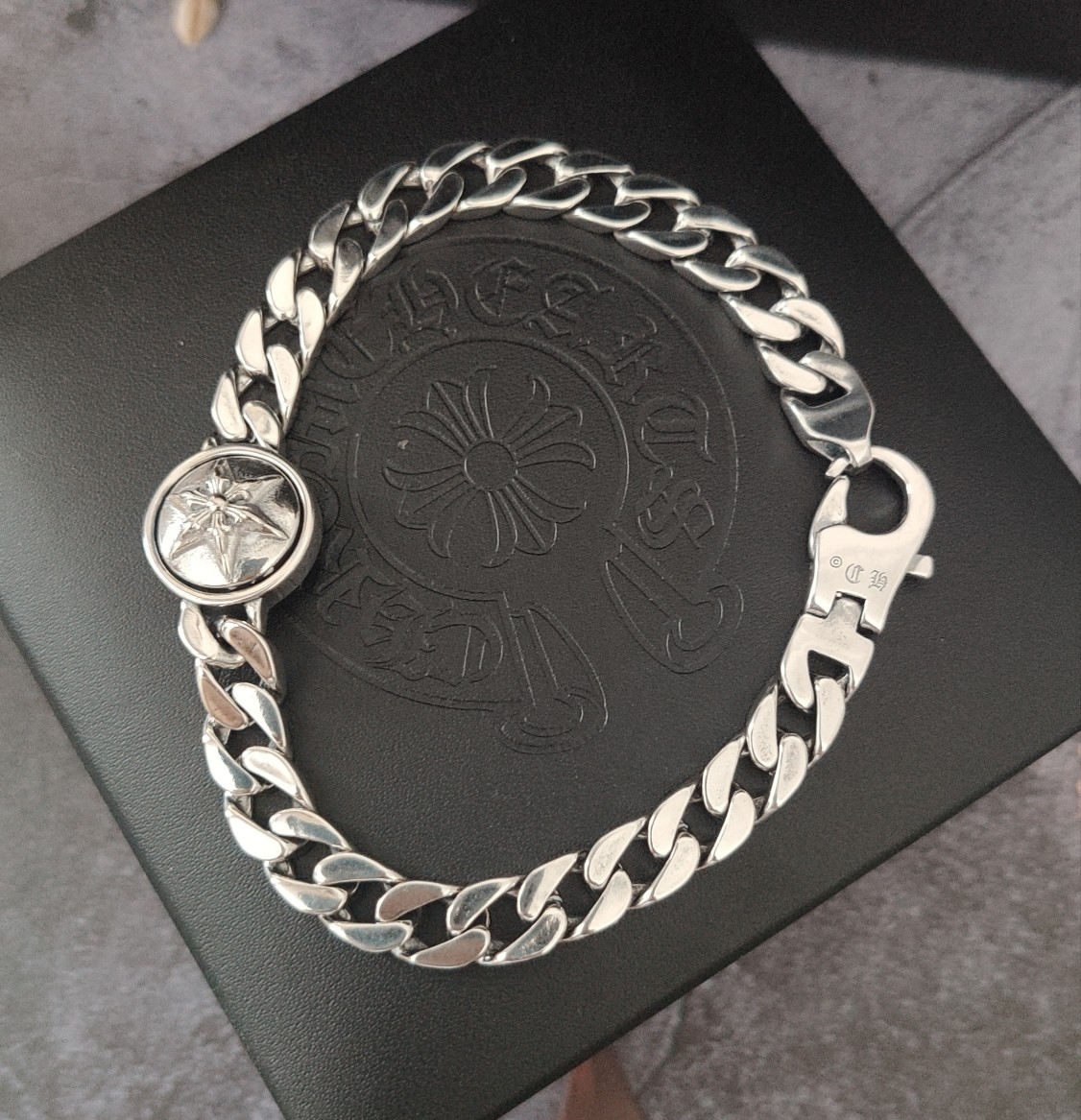 Ch*0me He**ts Bracelet