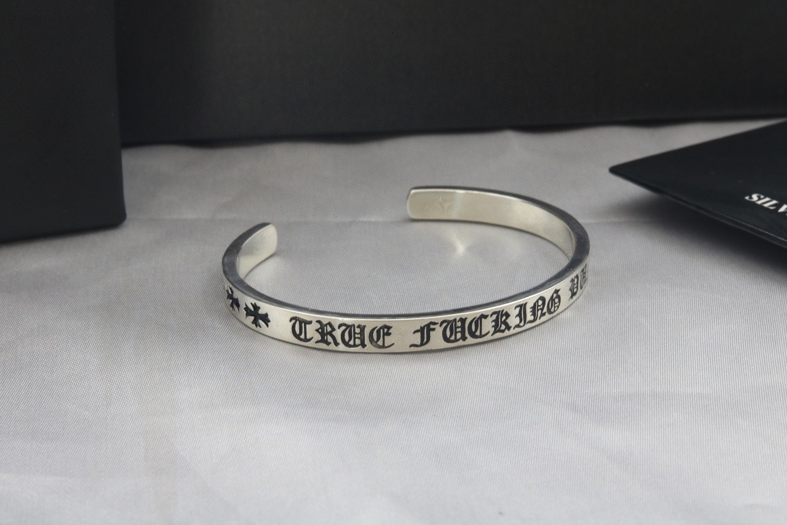 Ch*0me He**ts Bracelet