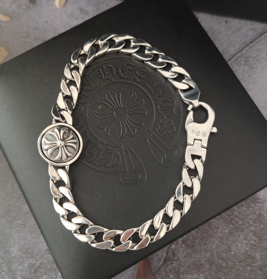 Ch*0me He**ts Bracelet