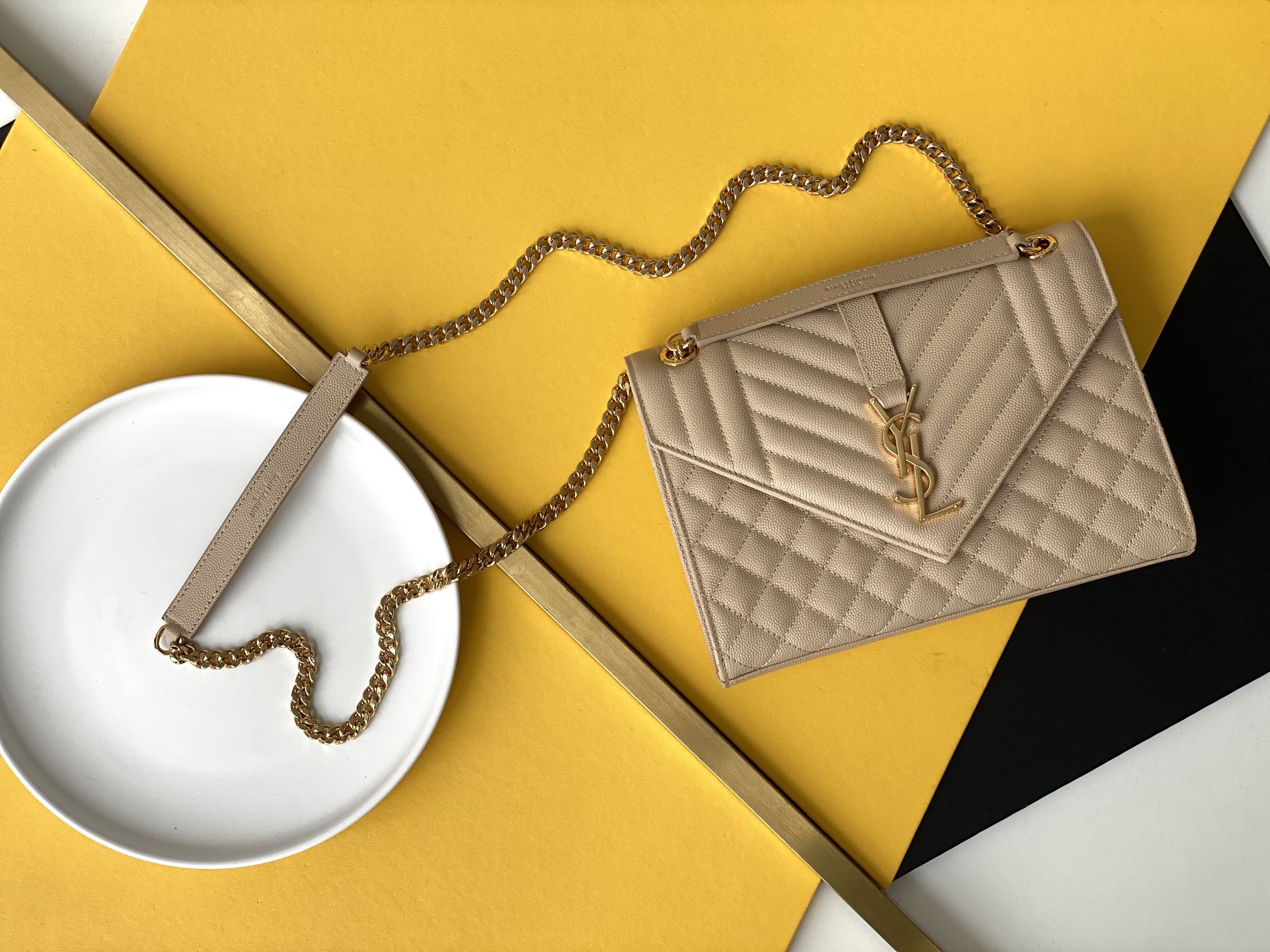 Sa1nt Lau*nt ENVELOPE