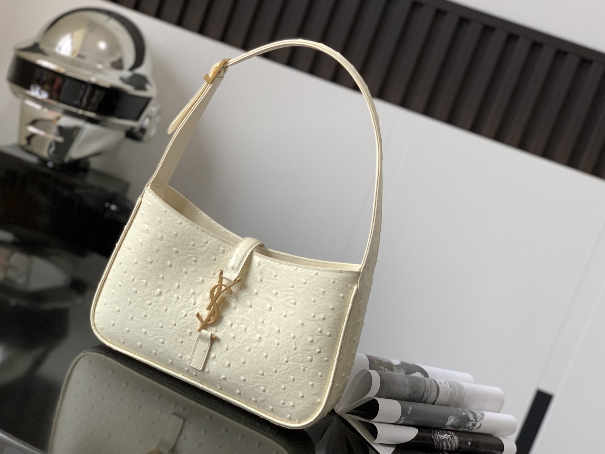 Sa1nt Lau*nt Women Le 5 À 7 Mini Leather Hobo Bag