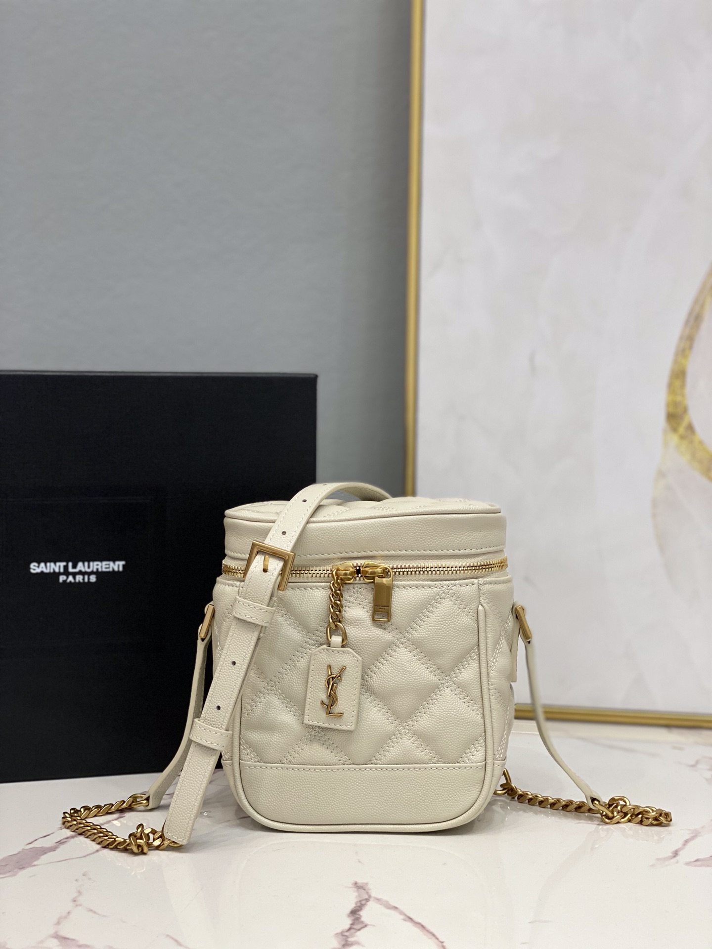 Sa1nt Lau*nt 80s Vanity Bag In Cream - Blanc Vintage