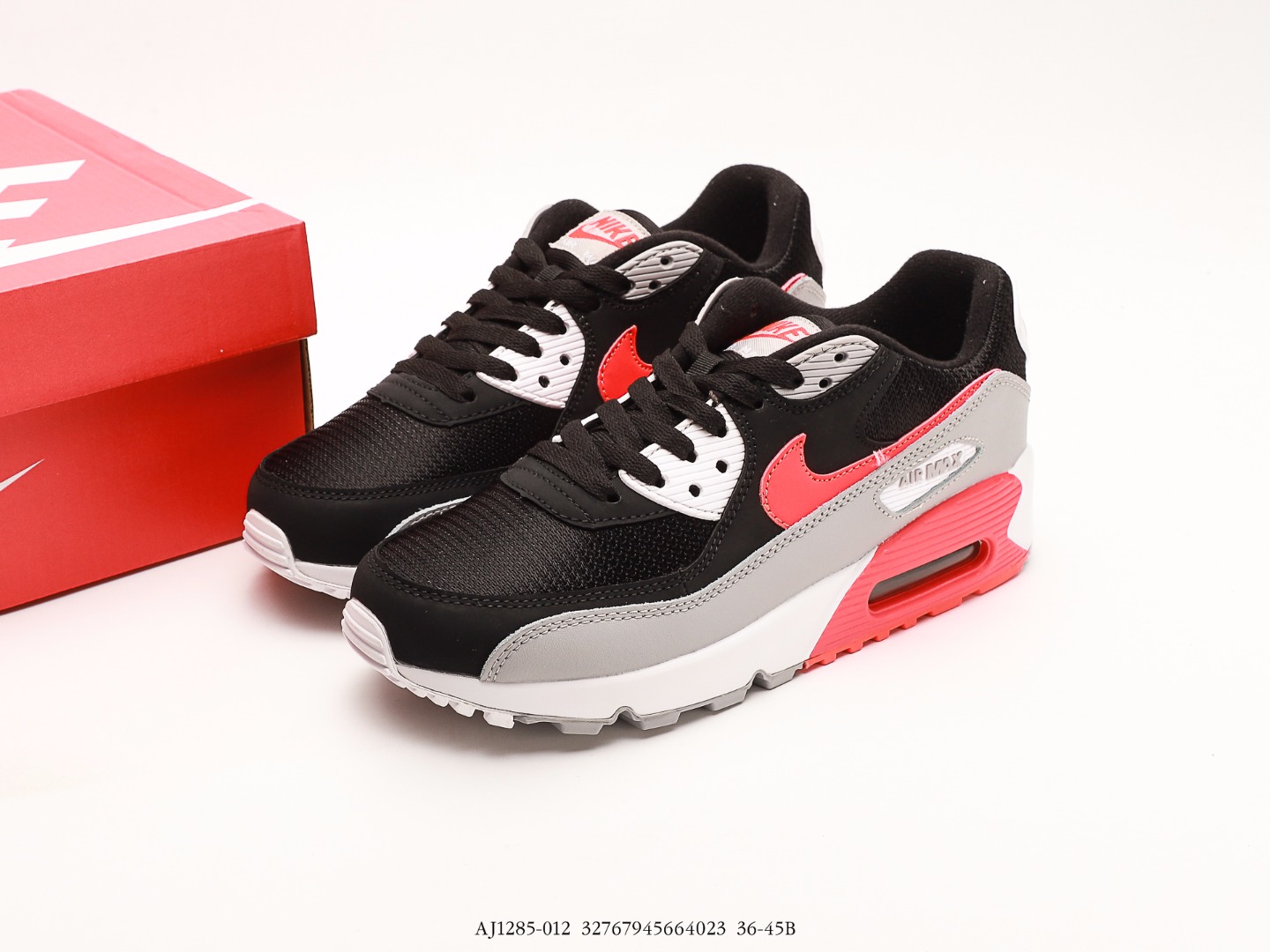 Nike Air Max 90 Essential