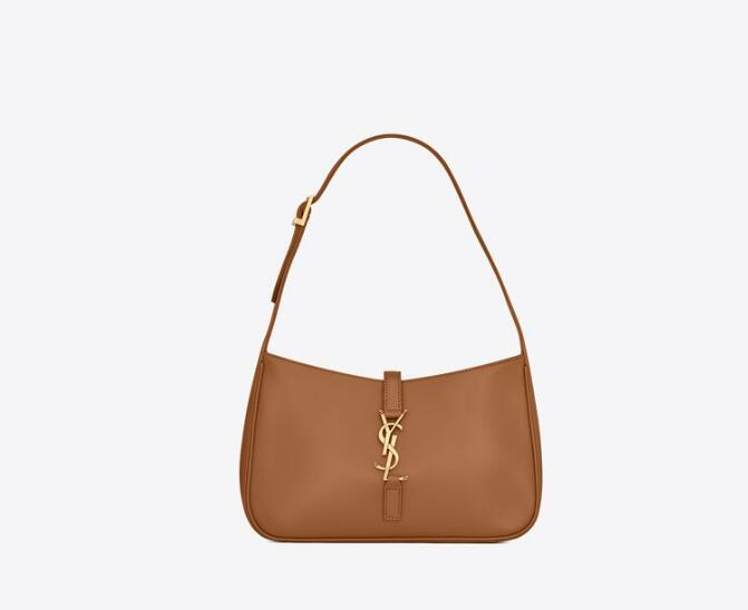 Sa1nt Lau*nt Le 5 à 7