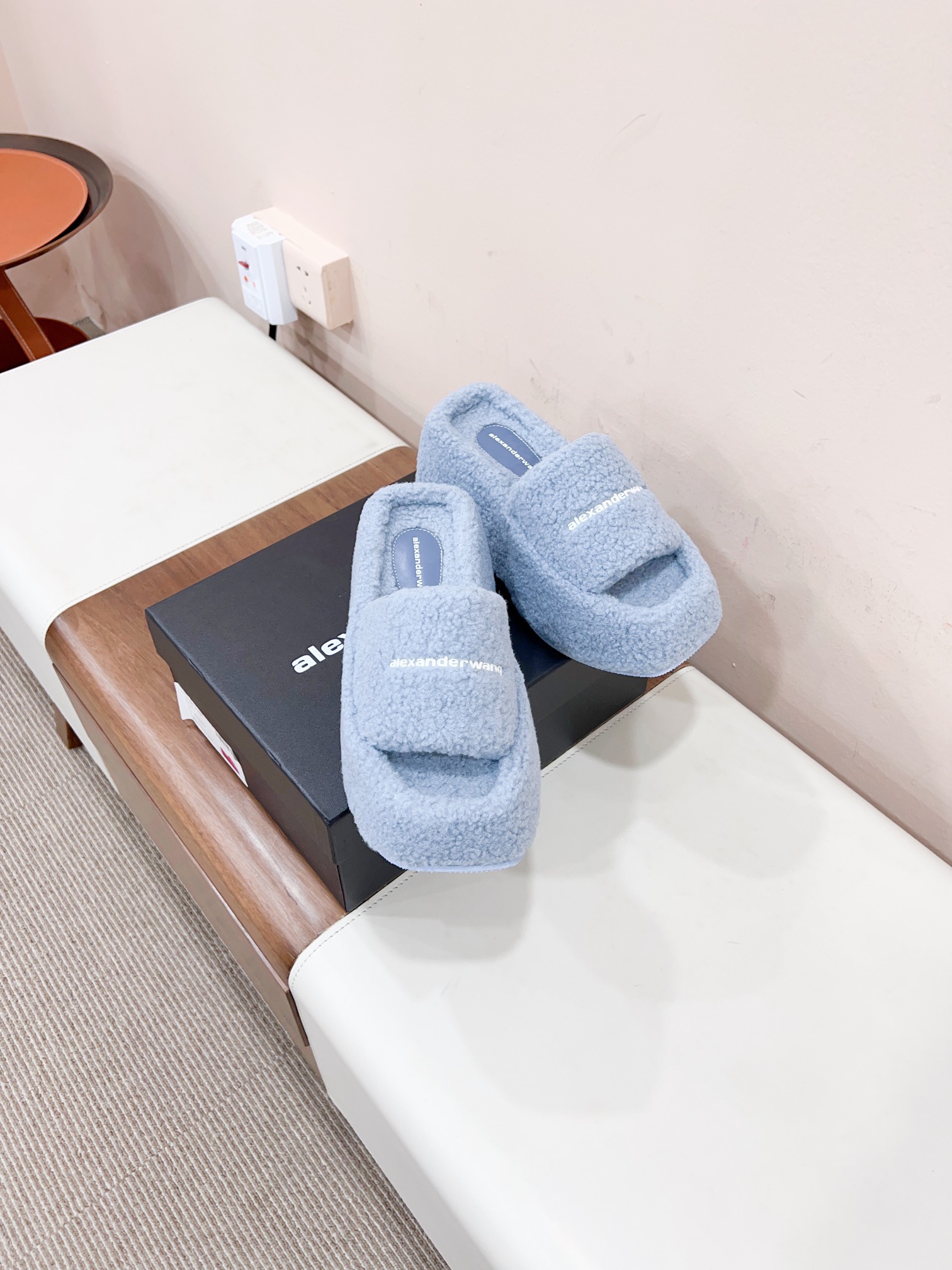 A1exa*der Wang Slipper