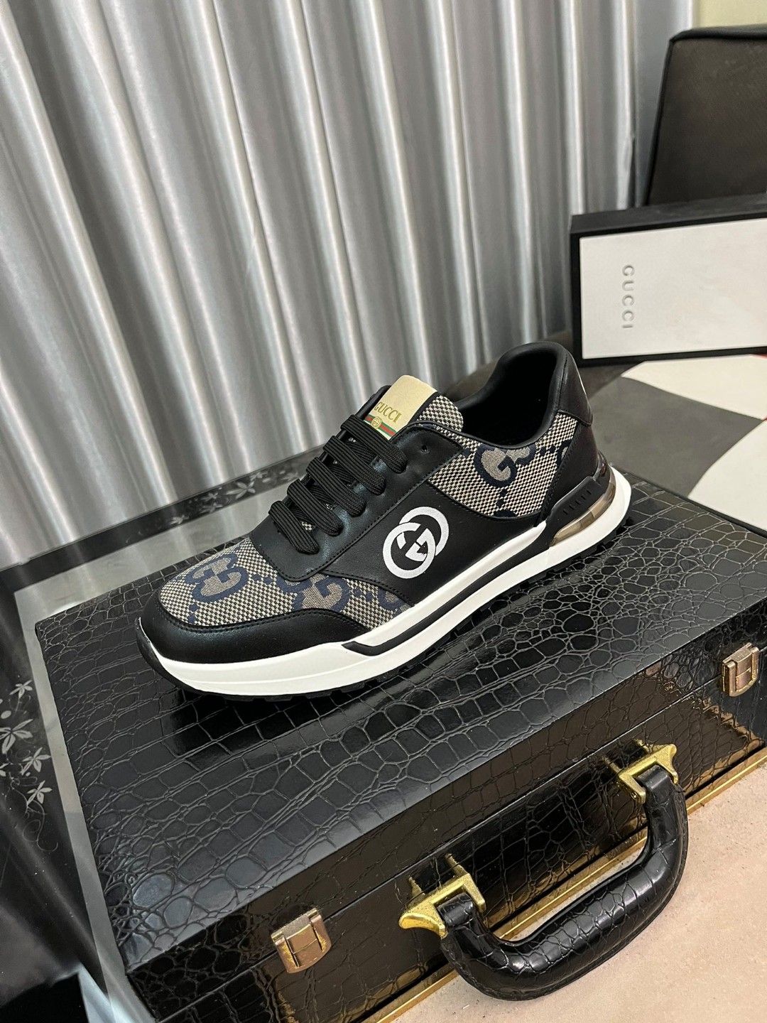 Gvc*1 Sneaker