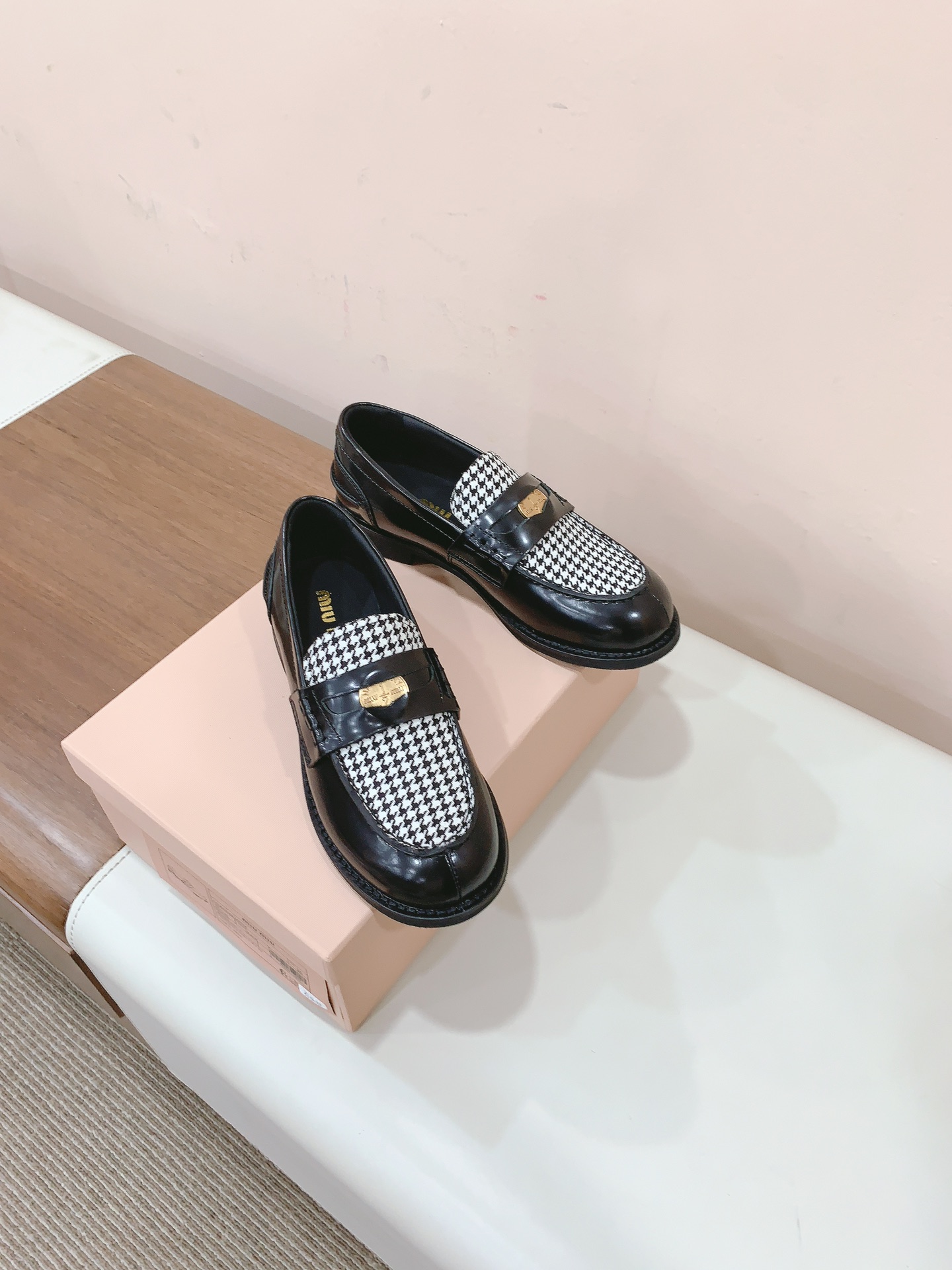 M1um1u Loafer Shoes