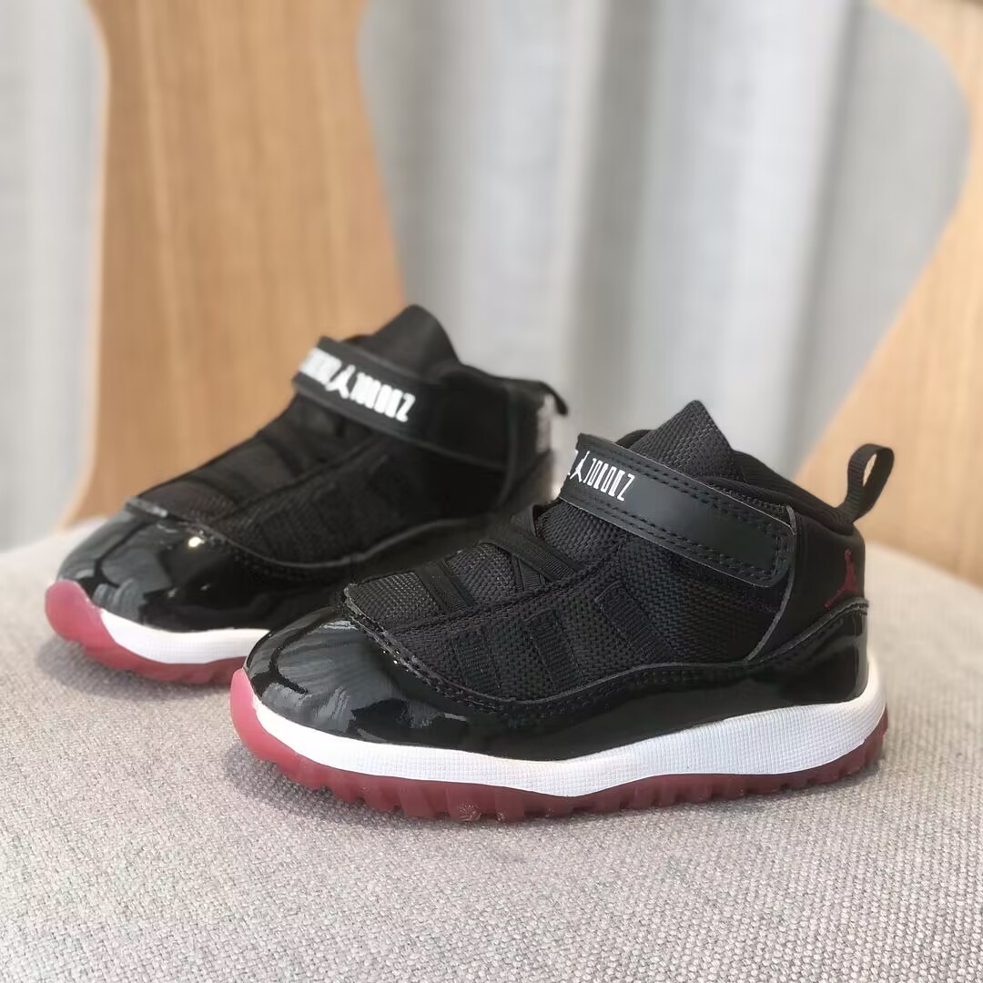 Air Jordan 11 (PS)