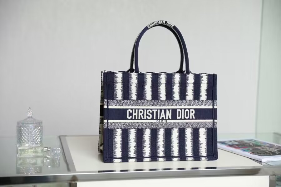 D10r Tote Bag