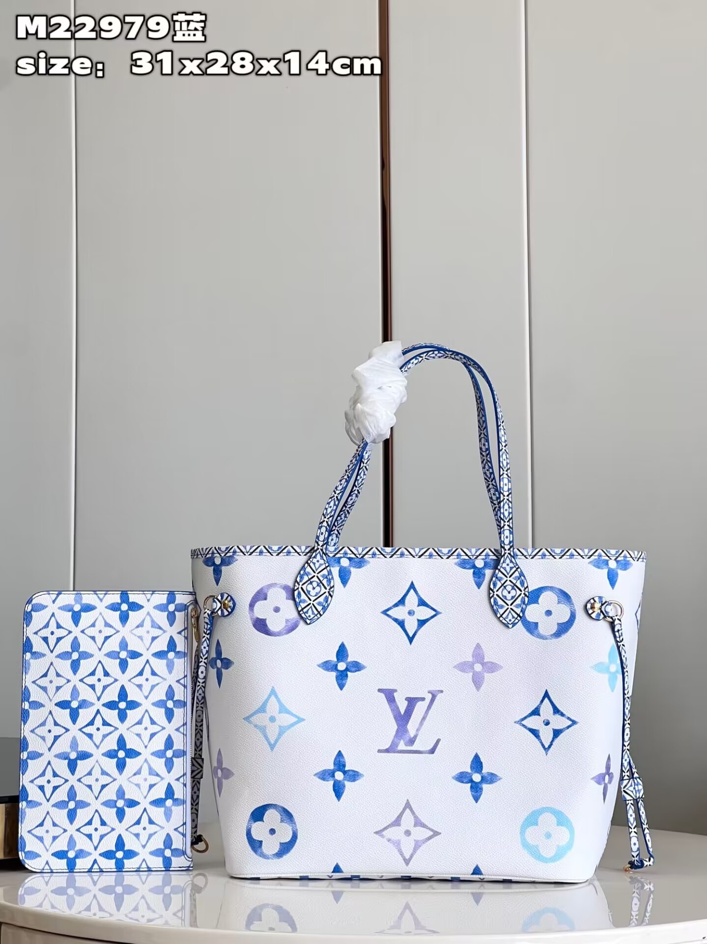 L0vis Vvtt0n Tote Bag