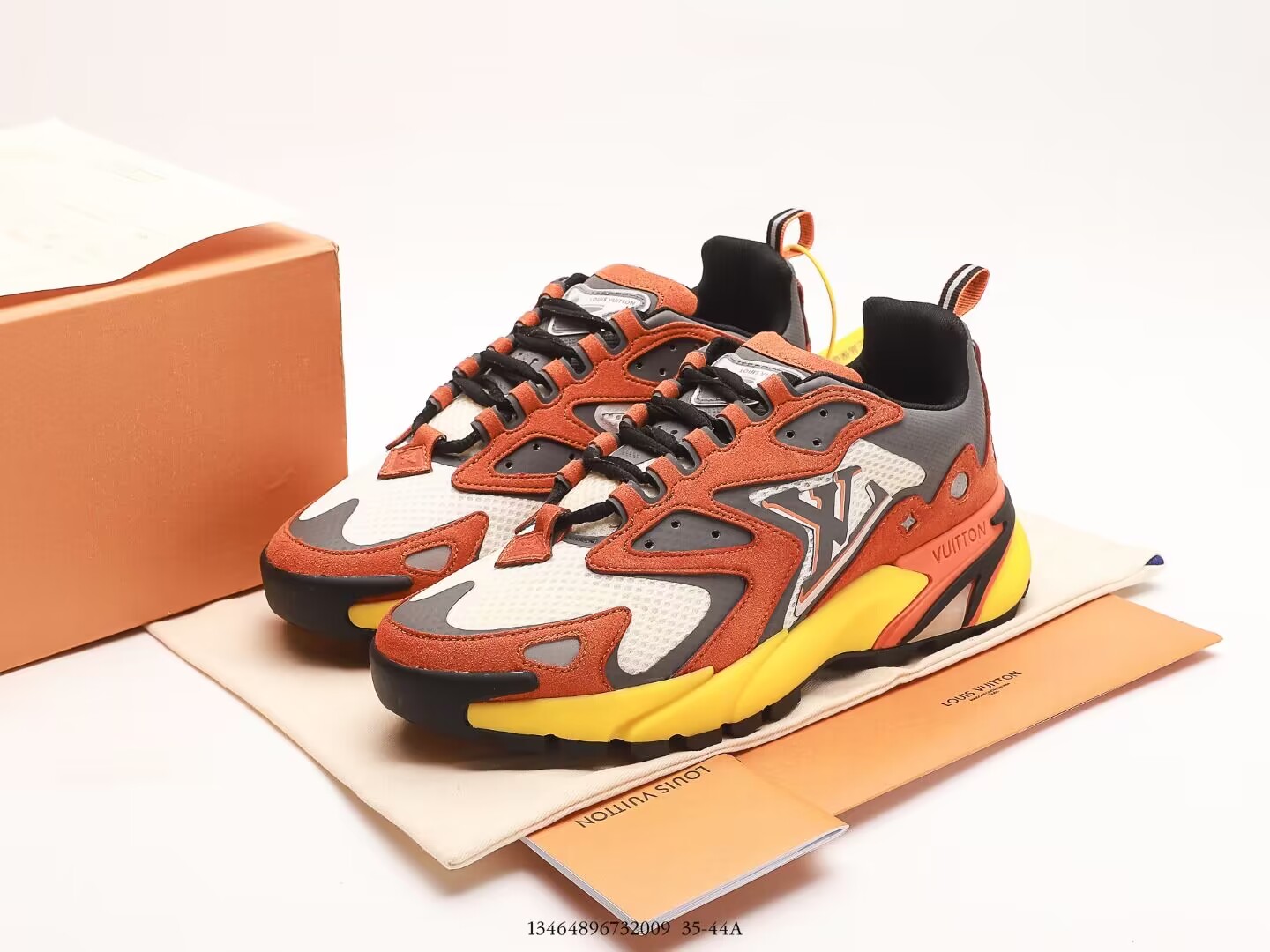 L0vis Vvtt0n Sneaker