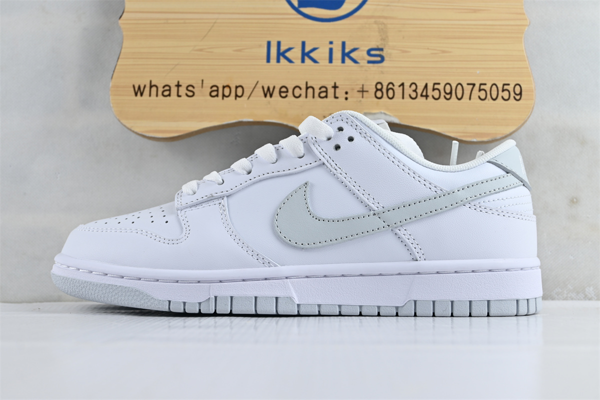Nike Dunk Low Retro White Pure Platinum